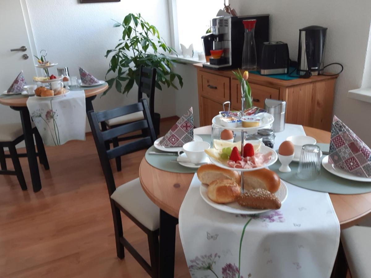 Gästezimmer Rosi Bad Klosterlausnitz Exteriör bild